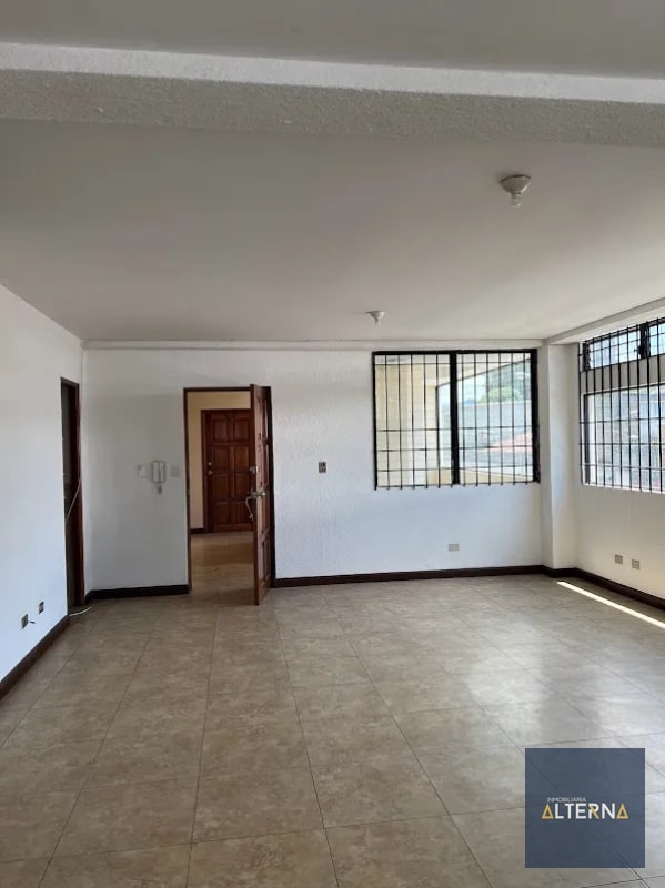 Bonito Apartamento en Renta en Zona 10 - 2