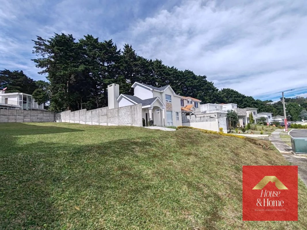 Venta de terreno en La Fontana - 2