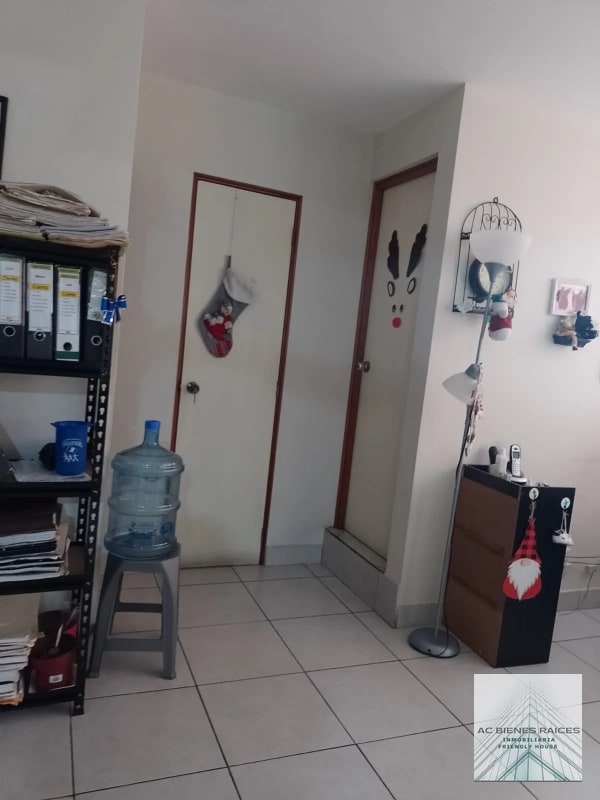Oficina en venta zona 9 - 5