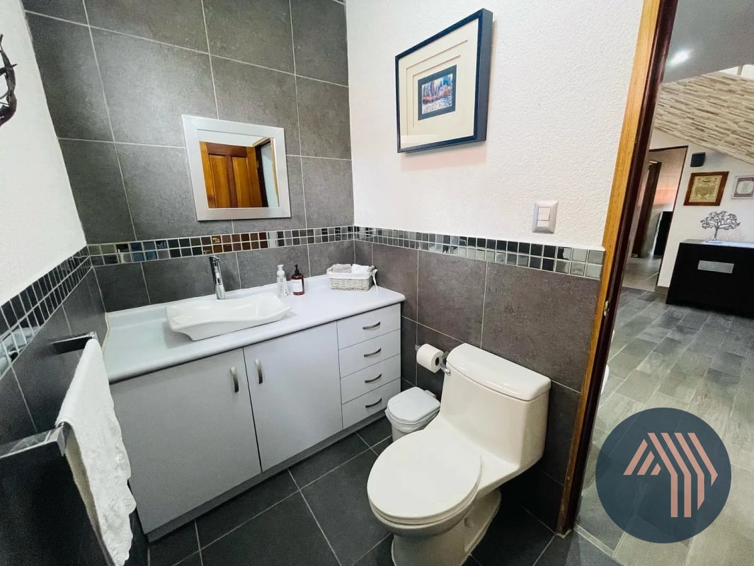 VENTA DE LINDA CASA - EL HORIZONTE, KM 15.8 CARRETERA AL SALVADOR - 1