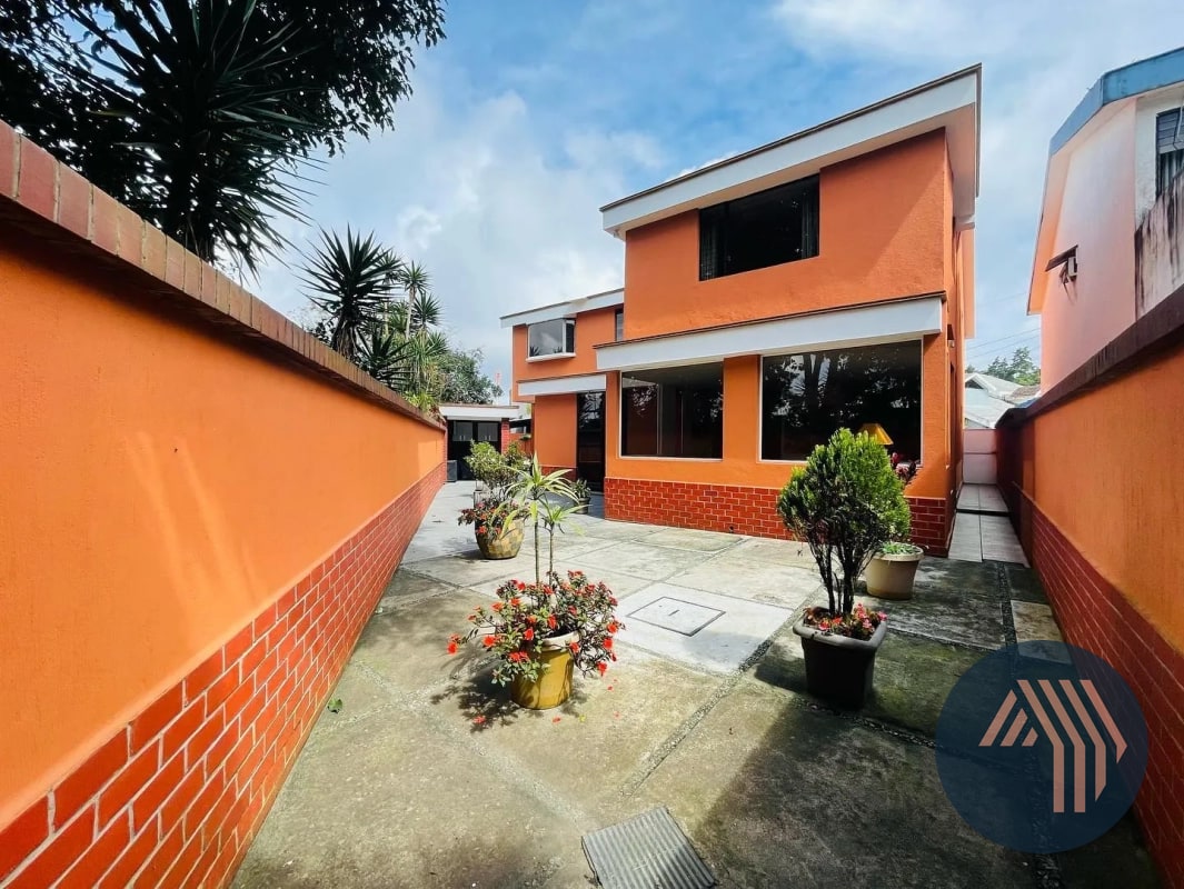 VENTA DE LINDA CASA - EL HORIZONTE, KM 15.8 CARRETERA AL SALVADOR - 4