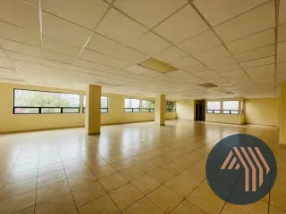 ALQUILER DE CÉNTRICAS OFICINAS - EDIFICIO CONDESA, ZONA 13 — Oficina en Alquiler en Zona 13, Guatemala, Ciudad — miniatura 2 de 10
