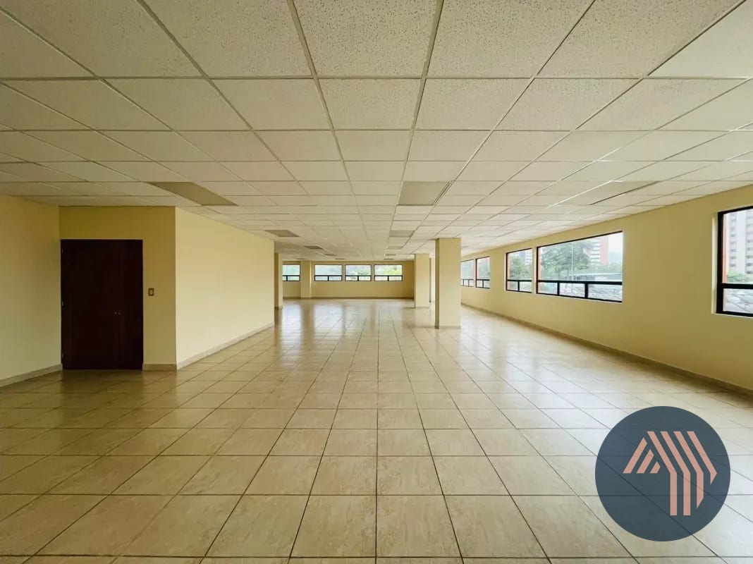ALQUILER DE CÉNTRICAS OFICINAS - EDIFICIO CONDESA, ZONA 13 — Oficina en Alquiler en Zona 13, Guatemala, Ciudad — foto 3 de 10