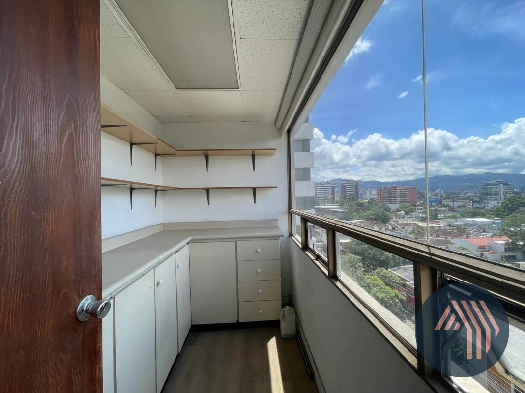 ALQUILER DE CLINICA MÉDICA 58MT2 - SANTA CLARA, ZONA 10 - 2