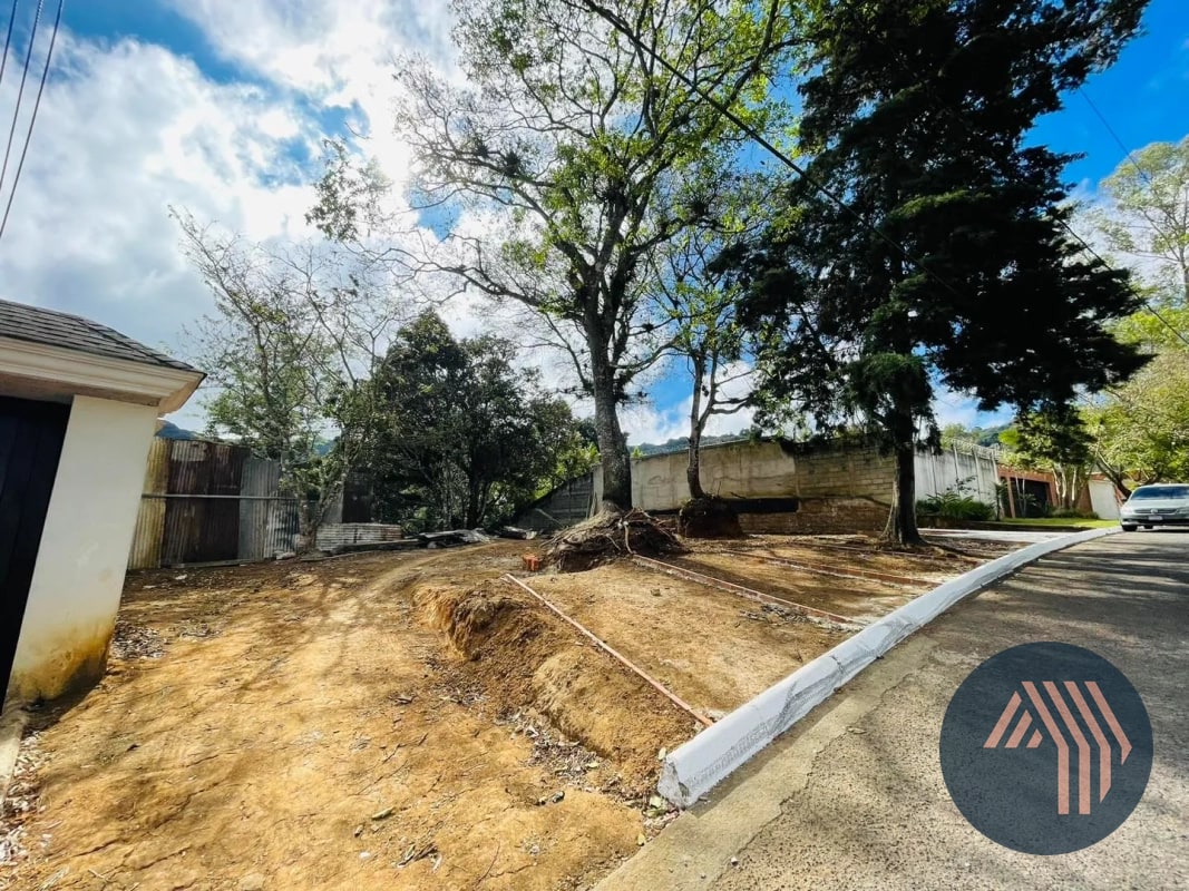 VENTA DE TERRENO RESIDENCIAL - LA MONTAÑA, ZONA 16 - 5