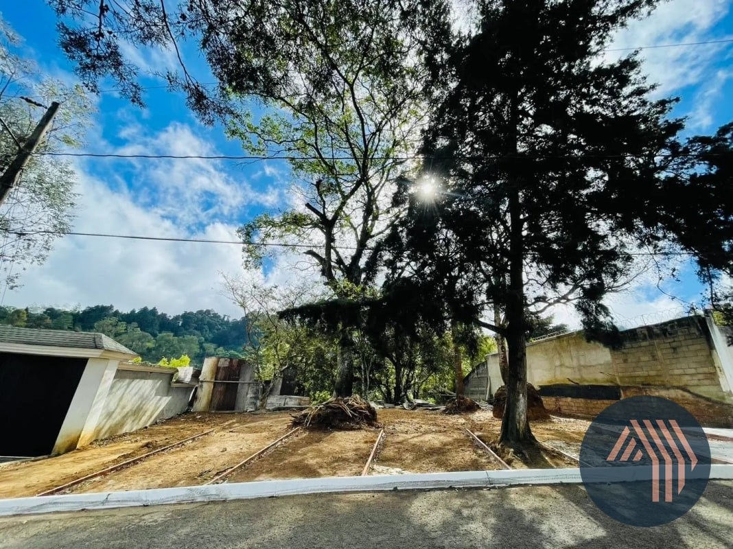 VENTA DE TERRENO RESIDENCIAL - LA MONTAÑA, ZONA 16 - 1