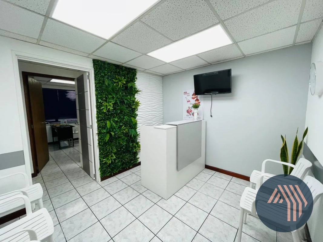 ALQUILER DE CLINICA AMUEBLADA - SANTA CLARA, ZONA 10 - 6