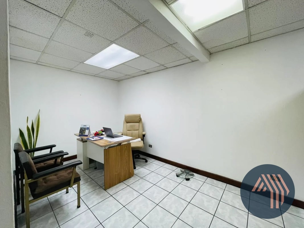 ALQUILER DE CLINICA AMUEBLADA - SANTA CLARA, ZONA 10 - 1