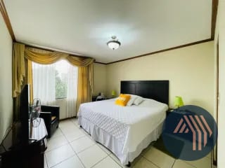 ALQUILER DE AMPLIO APTO. AMUEBLADO - TORRE CASTELAR, ZONA 10 — Apartamento en Alquiler en Torre Castelar, Zona 10, Guatemala, Ciudad — miniatura 7 de 10
