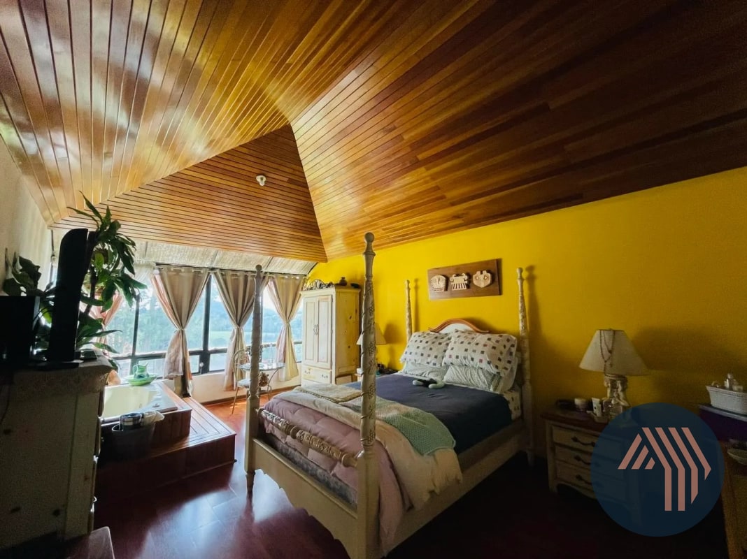 VENTA DE AMPLIA CASA - COLINAS DE ANDALUCÍA, KM 16.5 CES - 8
