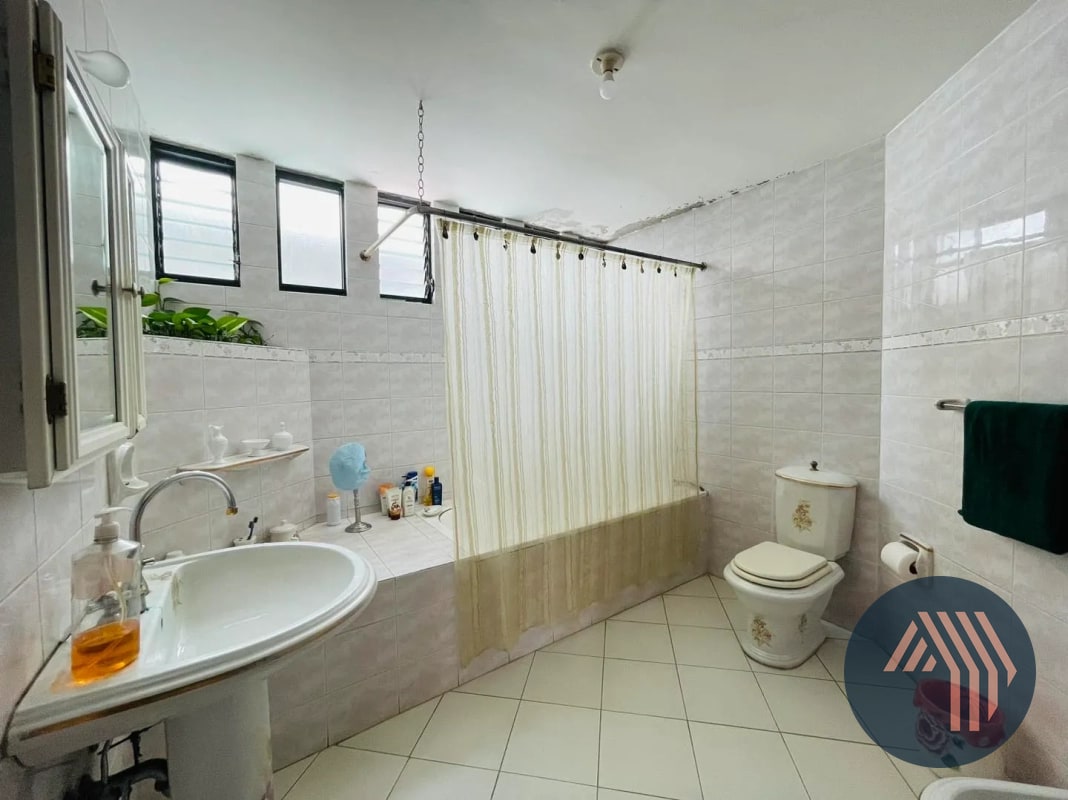 VENTA DE AMPLIA CASA - COLINAS DE ANDALUCÍA, KM 16.5 CES - 9