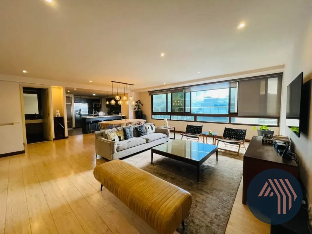 VENTA DE AMPLIO APARTAMENTO DE 2 NIVELES - VEINTI4, ZONA 10 — Apartamento en Alquiler en Veinti4, Zona 10, Guatemala, Ciudad — foto 1 de 16