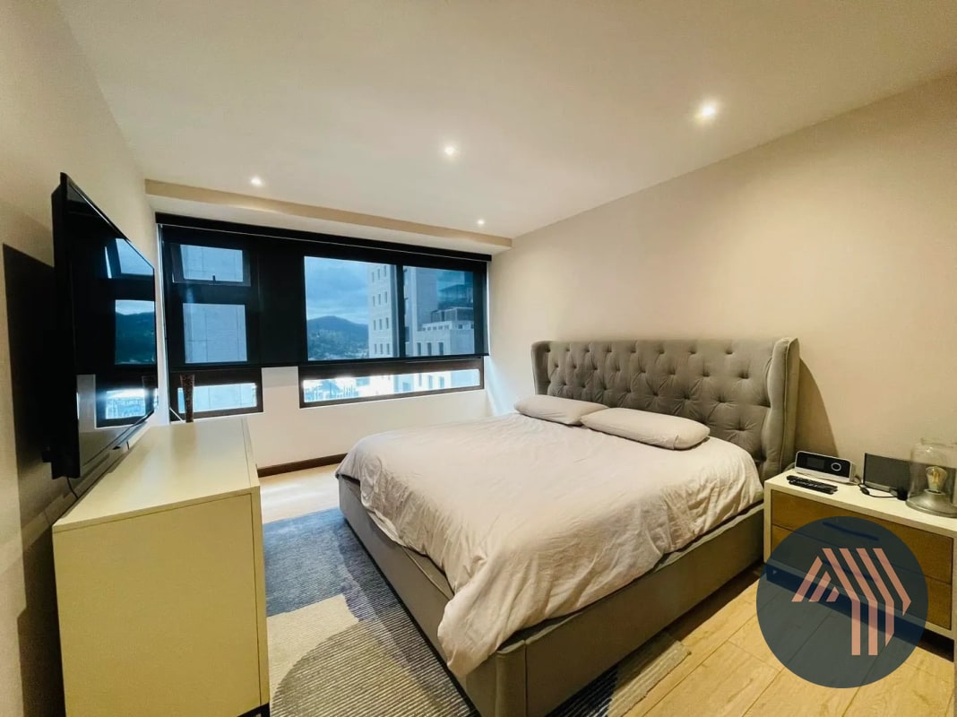 VENTA DE AMPLIO APARTAMENTO DE 2 NIVELES - VEINTI4, ZONA 10 - 5