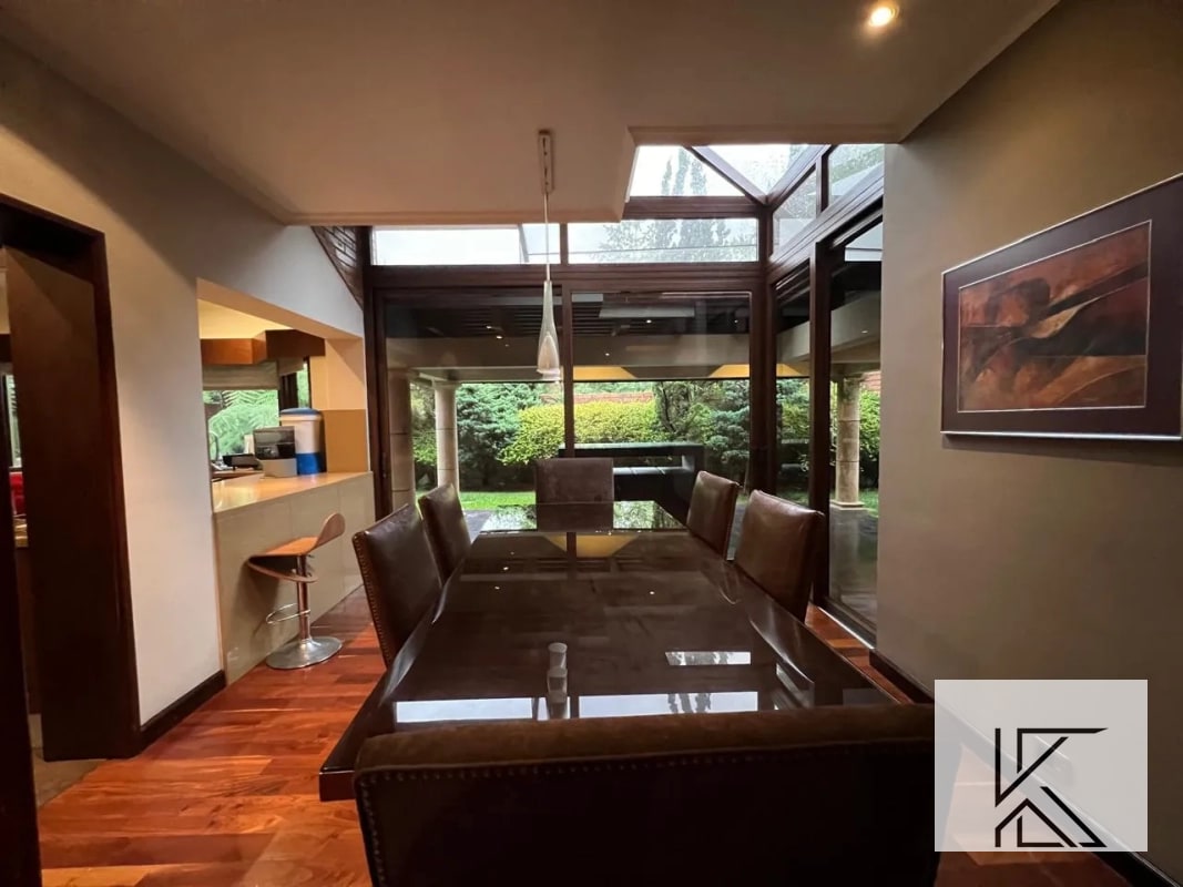 Elegante casa en venta en el Condominio Las Luces, CAES - 11
