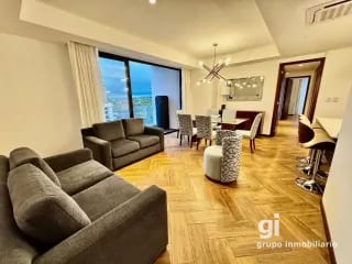 Apartamento amueblado 3 dormitorios y cuarto de servicios, zona 10 — Apartamento en Alquiler en Zona 10, Guatemala, Ciudad — miniatura 14 de 14