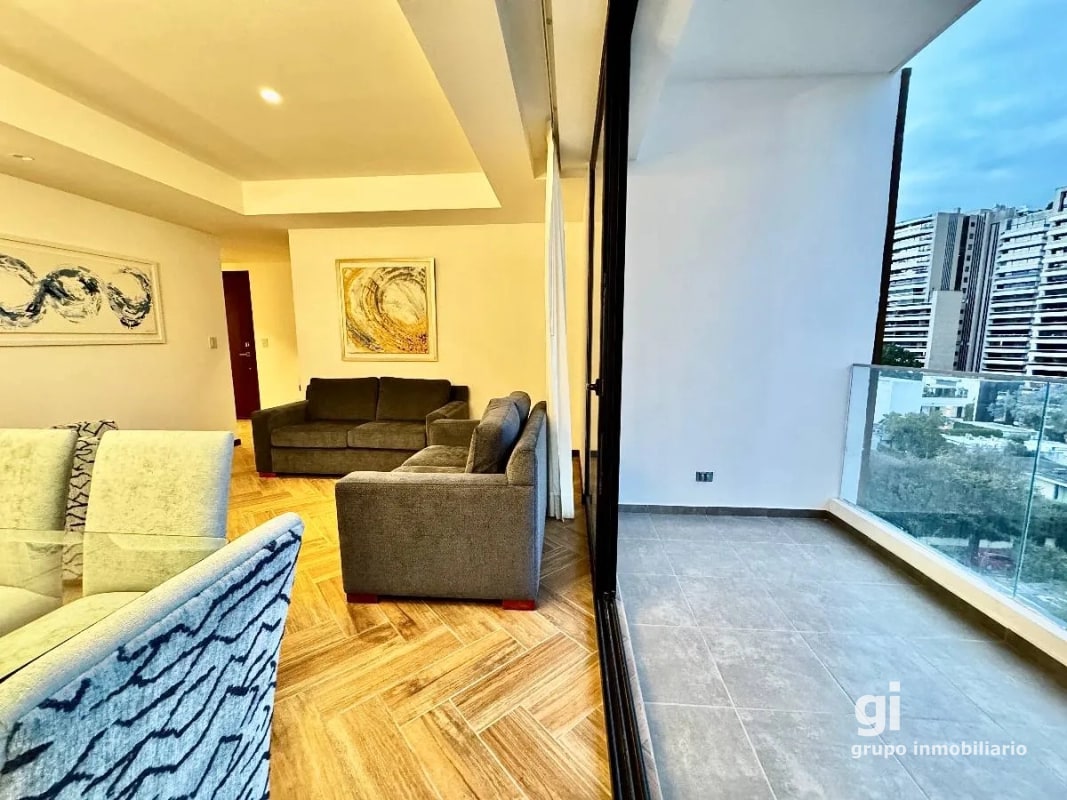 Apartamento amueblado 3 dormitorios y cuarto de servicios, zona 10 - 11