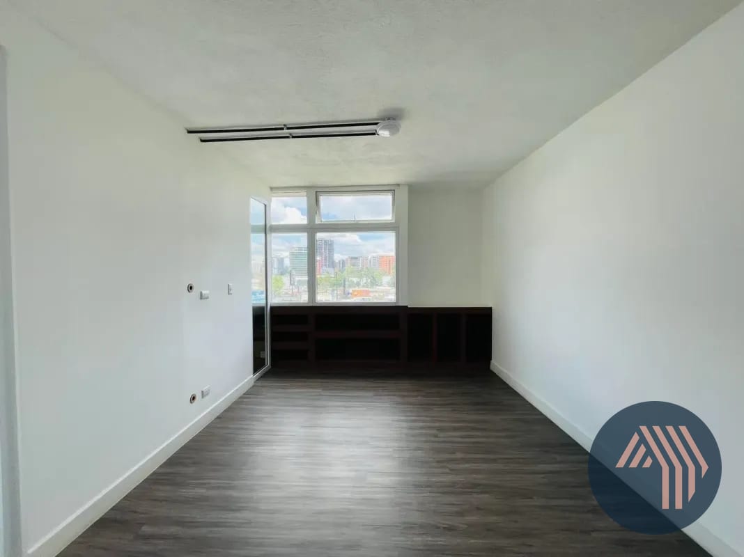 ALQUILER DE CÉNTRICAS OFICINAS DESDE 80MT2 - PLAZA MARÍTIMA, ZONA 10 — Oficina en Alquiler en Zona 10, Guatemala, Ciudad — foto 9 de 10