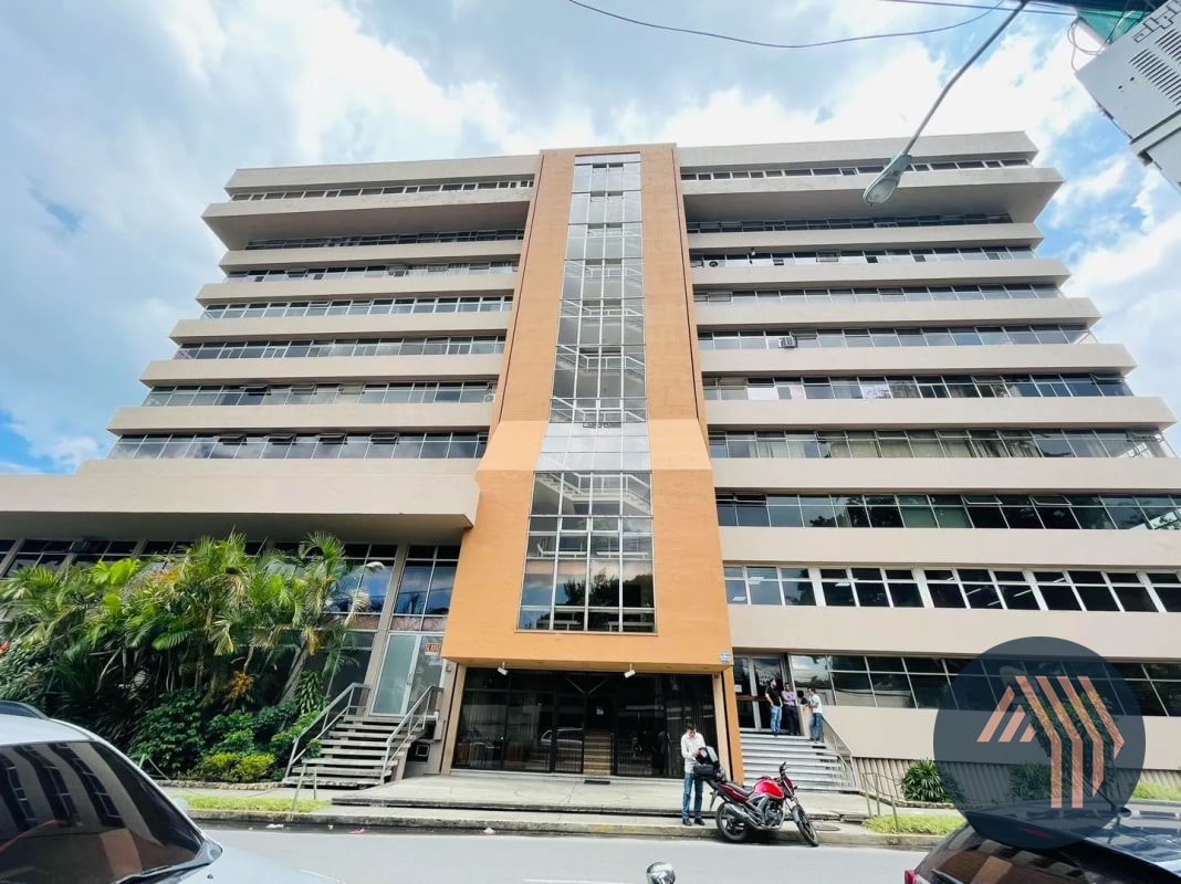 ALQUILER DE CÉNTRICAS OFICINAS DESDE 80MT2 - PLAZA MARÍTIMA, ZONA 10 - 1