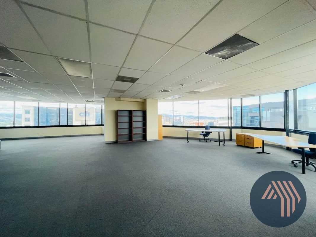 ALQUILER DE AMPLIA OFICINA PENTHOUSE 829MT2 - MURANO, ZONA 10 - 8