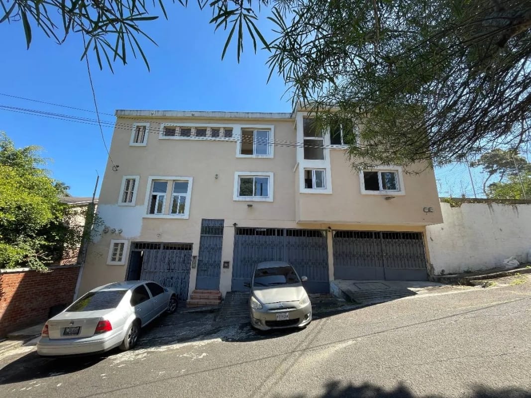 PROPIEDAD EN VENTA PARA DEMOLER O ACONDICIONAR PARA AIRBNB ZONA 15, CERCA COLEGIO VALLE VERDE EXCELENTE UBICACIÓN, G3, IDEAL PARA ACONDICIONAR USO DE OFICINAS, AIRBNB $500,000 — Edificio en Venta en Zona 15, Guatemala, Ciudad — foto 1 de 5