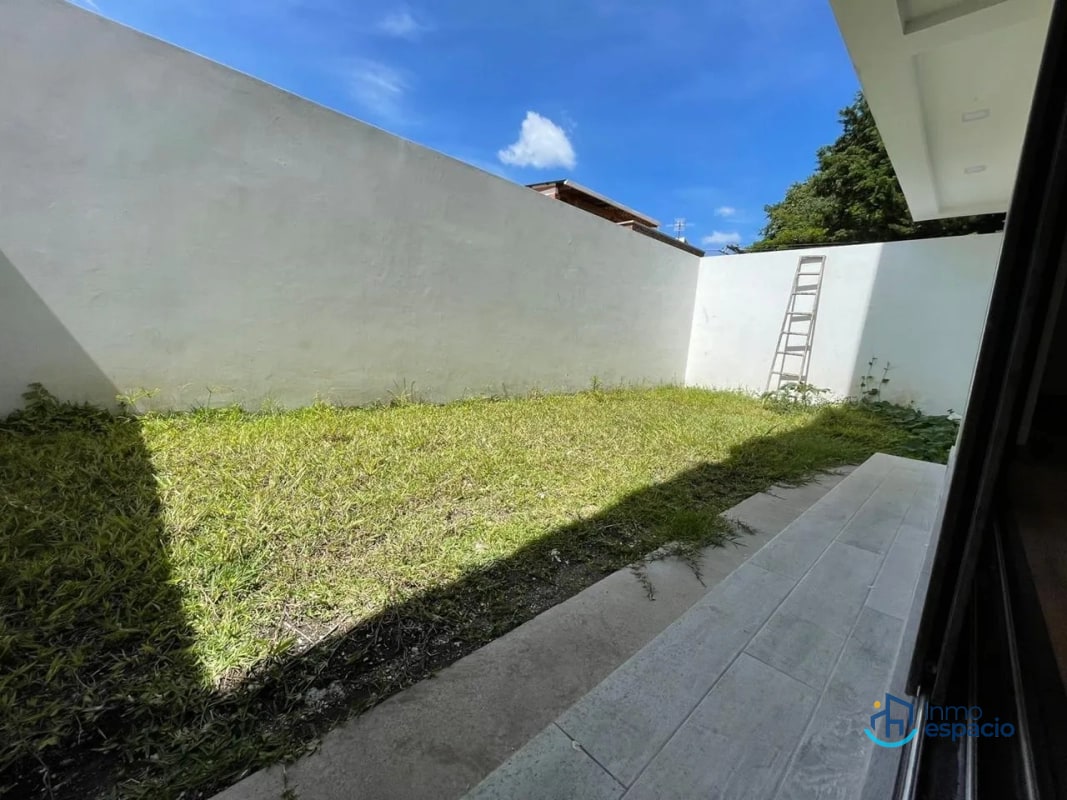 Casa Nueva en Venta, zona 15 - 6