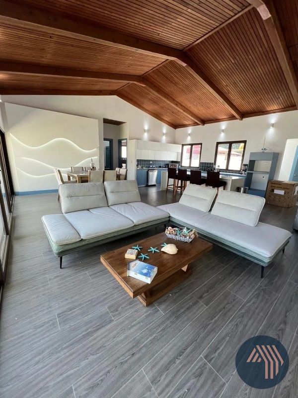 VENTA DE HERMOSA CASA AMUEBLADA - LIKIN — Casa vacacional en Venta en Likin, Puerto Quetzal, Escuintla — foto 1 de 13