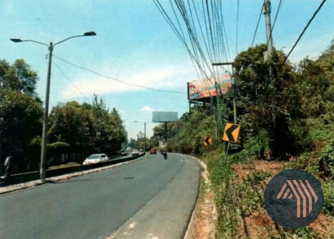 ALQUILER DE TERRENO SOBRE CARRETERA - KM. 8.5 CES - 10