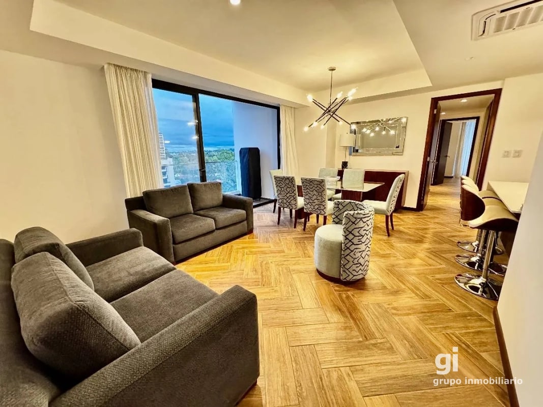 Apartamento en venta amueblado 3 dormitorios y cuarto de servicios, zona 10 - 14