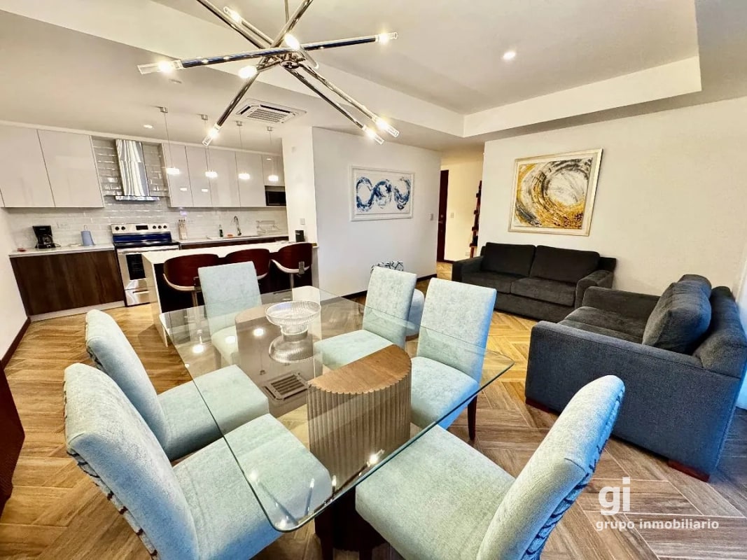 Apartamento en venta amueblado 3 dormitorios y cuarto de servicios, zona 10 - 13