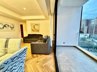 Apartamento en venta amueblado 3 dormitorios y cuarto de servicios, zona 10 — Apartamento en Venta en Zona 10, Guatemala, Ciudad — miniatura 12 de 14