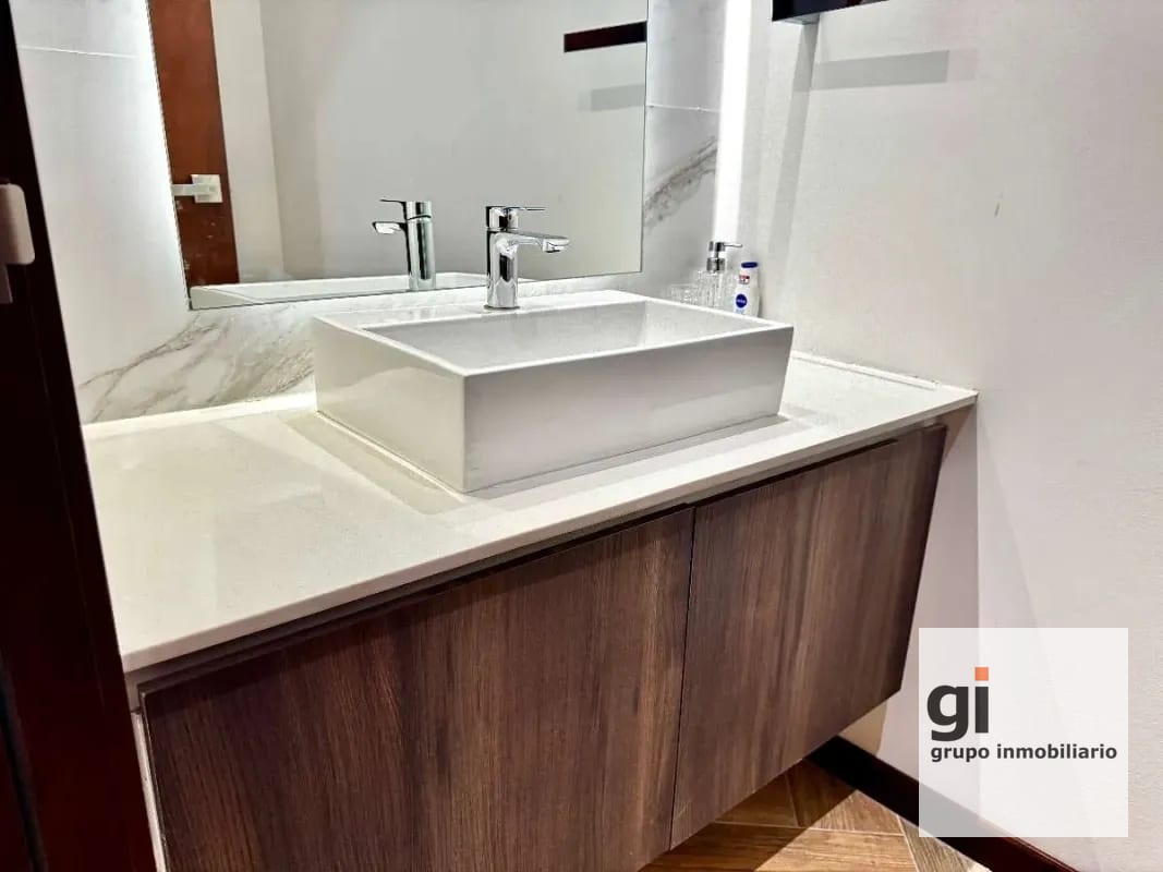 Apartamento en venta amueblado 3 dormitorios y cuarto de servicios, zona 10 — Apartamento en Venta en Zona 10, Guatemala, Ciudad — foto 10 de 14