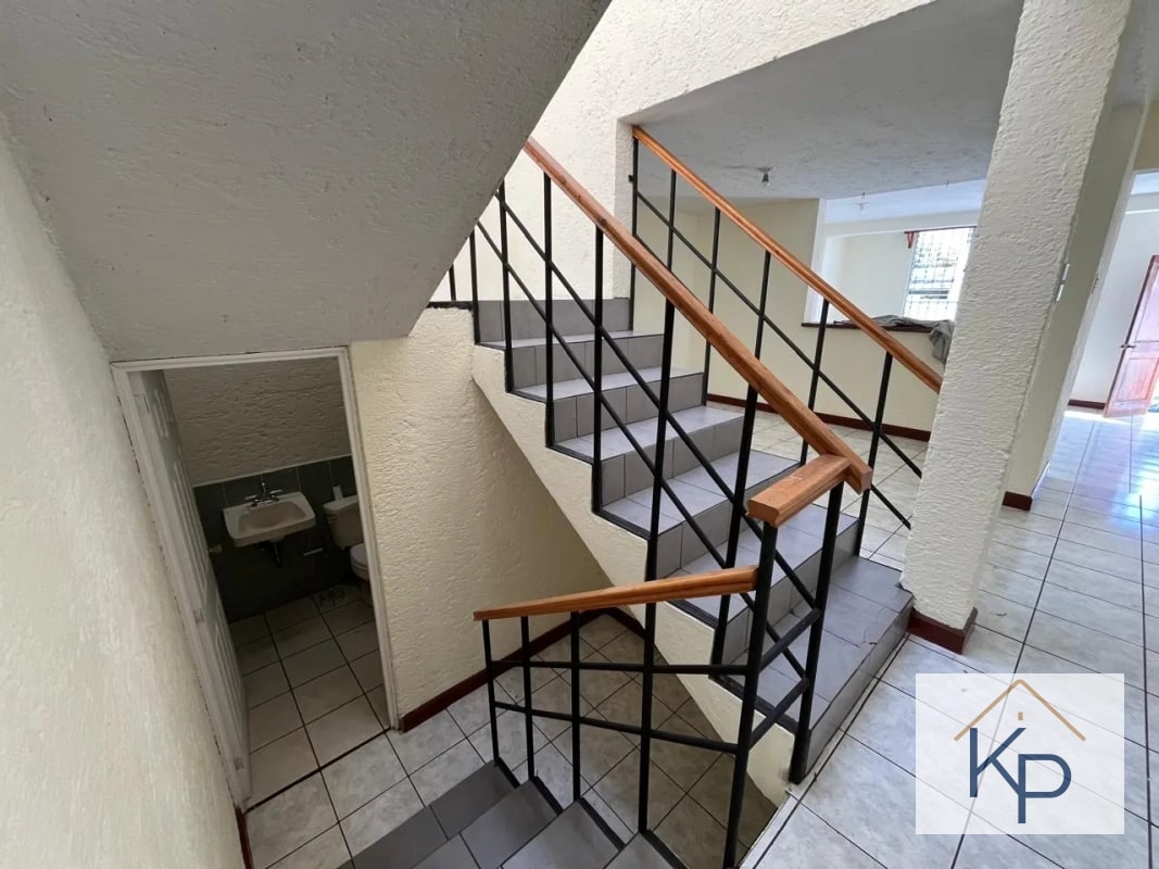 Amplia casa en venta en condominio Km 19 a San José Pinula - 14
