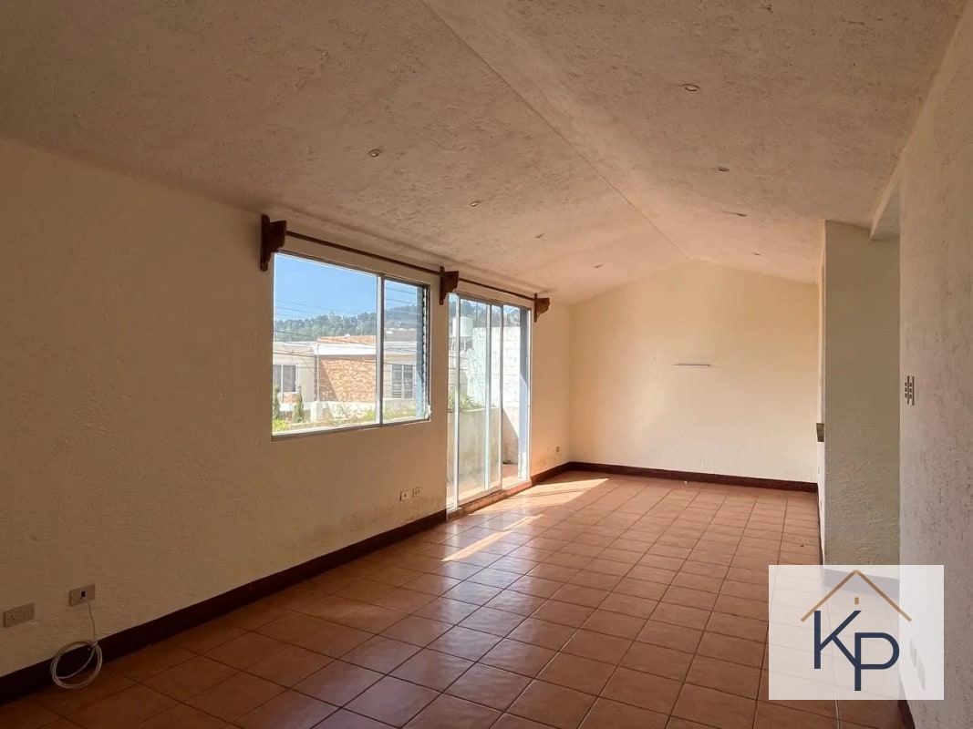 Amplia casa en venta en condominio Km 19 a San José Pinula - 8