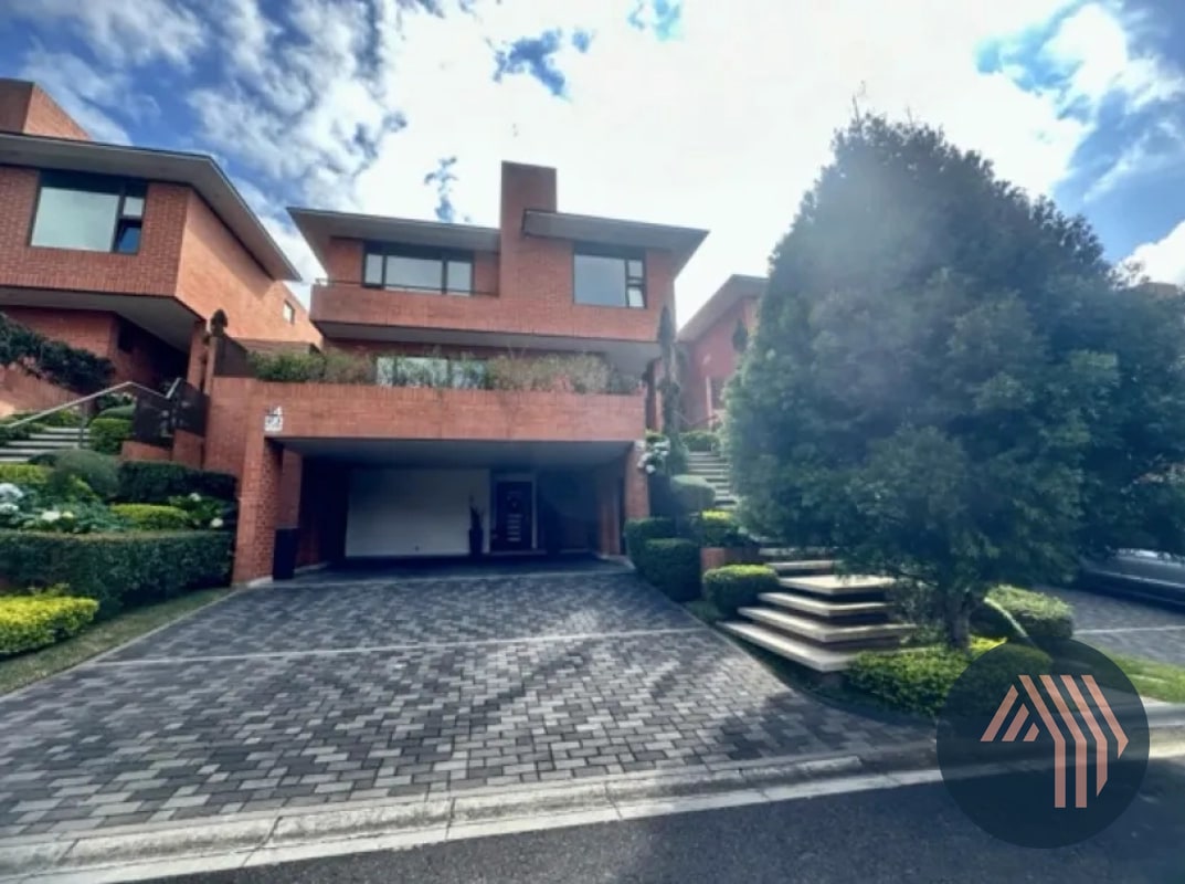 VENTA DE HERMOSA CASA - RES. CONCEPCIÓN, KM 15 CES - 12
