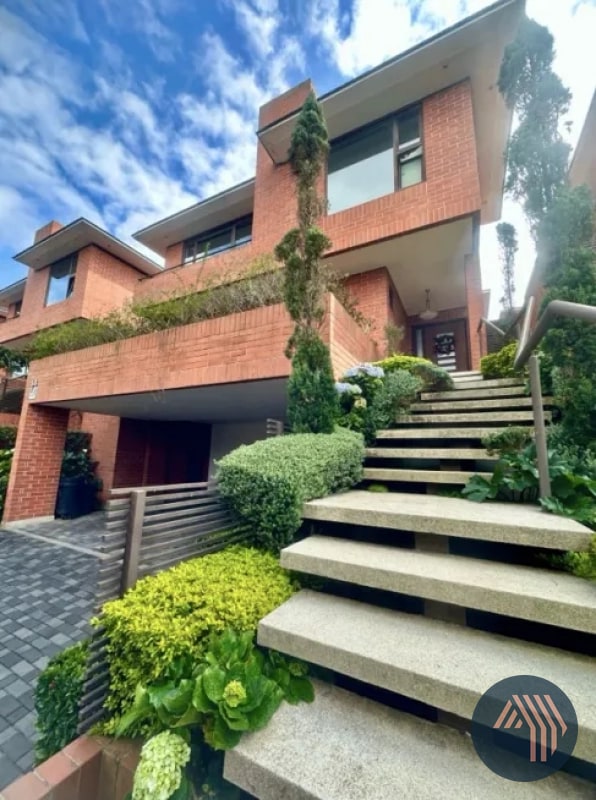 VENTA DE HERMOSA CASA - RES. CONCEPCIÓN, KM 15 CES - 1