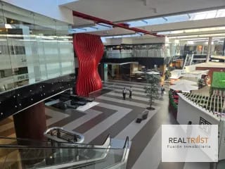ALQUILO OFICINA EN DESING CENTER ZONA 10 — Oficina en Alquiler en Zona 10, Guatemala, Ciudad — miniatura 1 de 9