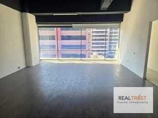 ALQUILO OFICINA EN DESING CENTER ZONA 10 — Oficina en Alquiler en Zona 10, Guatemala, Ciudad — miniatura 6 de 9