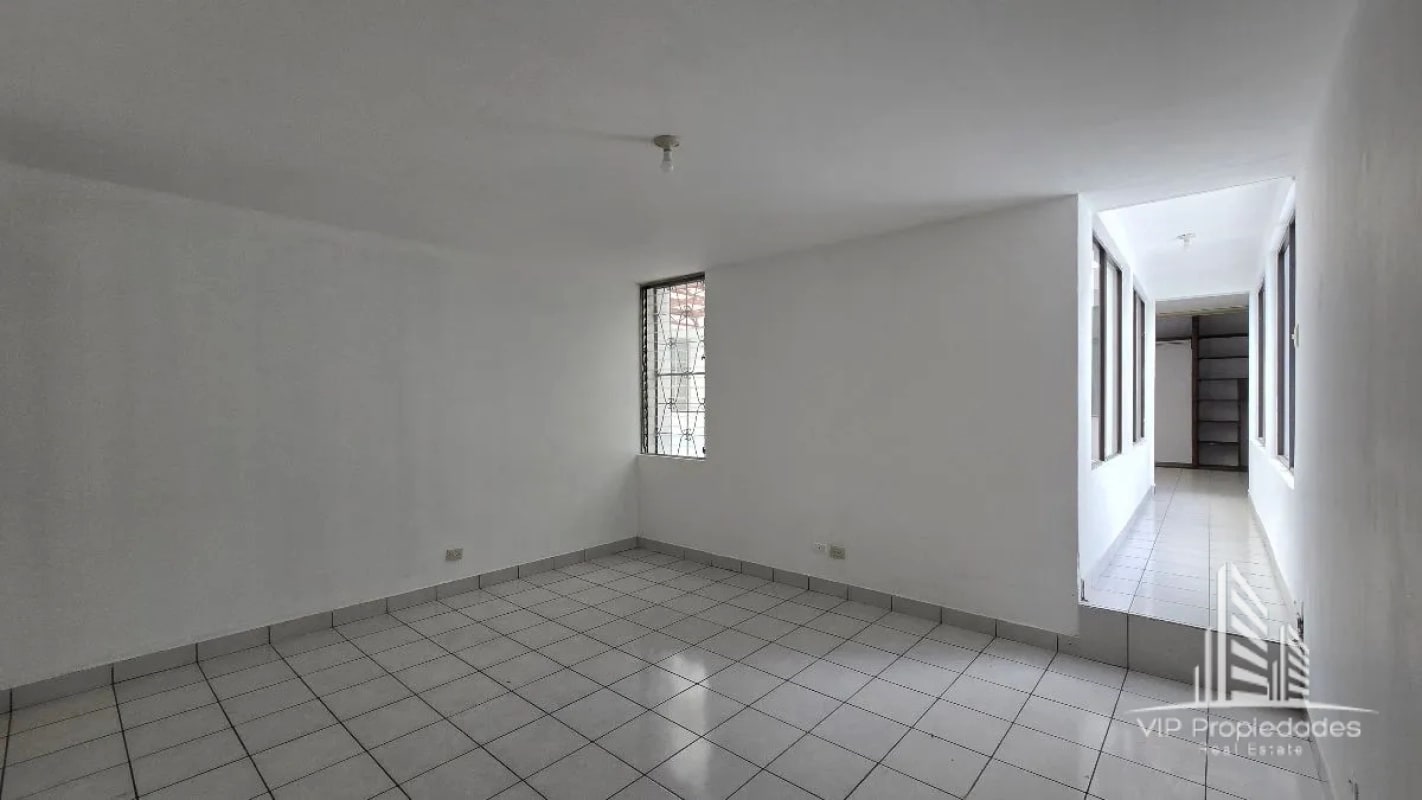 Casa en alquiler para oficina, comercio o bodega, Zona 10 - 7