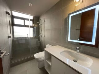 APARTAMENTO  RENTA ZONA 15 VH2, DE 3 DORMITORIOS Y DORMITORIO DE SERVICIO — Apartamento en Alquiler en Zona 15, Guatemala, Ciudad — miniatura 4 de 10