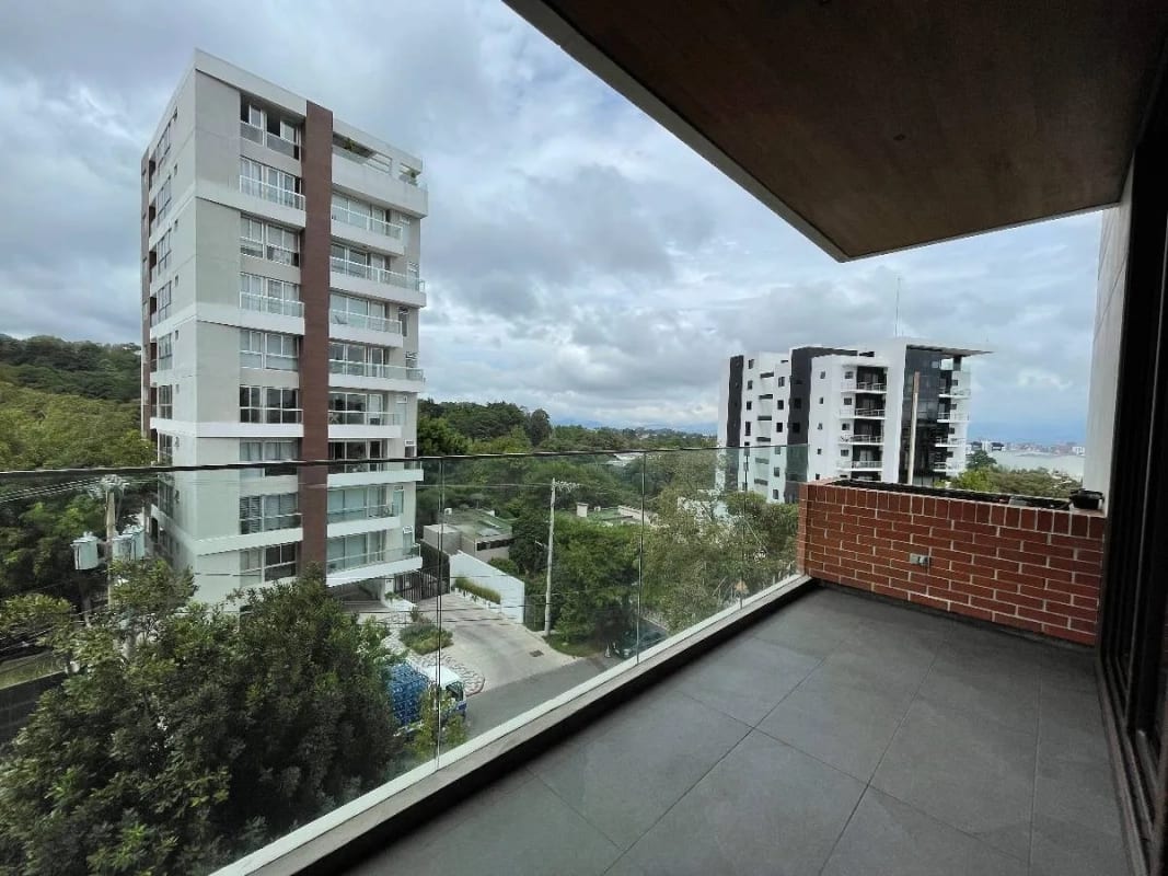APARTAMENTO RENTA ZONA 15 VH2, DE 3 DORMITORIOS Y DORMITORIO DE SERVICIO — Apartamento en Alquiler en Zona 15, Guatemala, Ciudad — foto 1 de 10