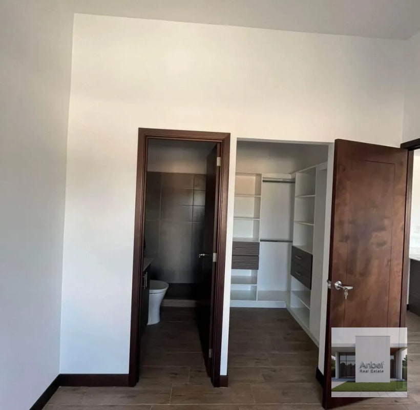 CASALINI DIAGONAL Apartamento 2 Dormitorios cada uno con baño, balcón y walk in closet, Zona 10 — Apartamento en Alquiler en Casalini Diagonal 6, Zona 10, Guatemala, Ciudad — foto 5 de 11
