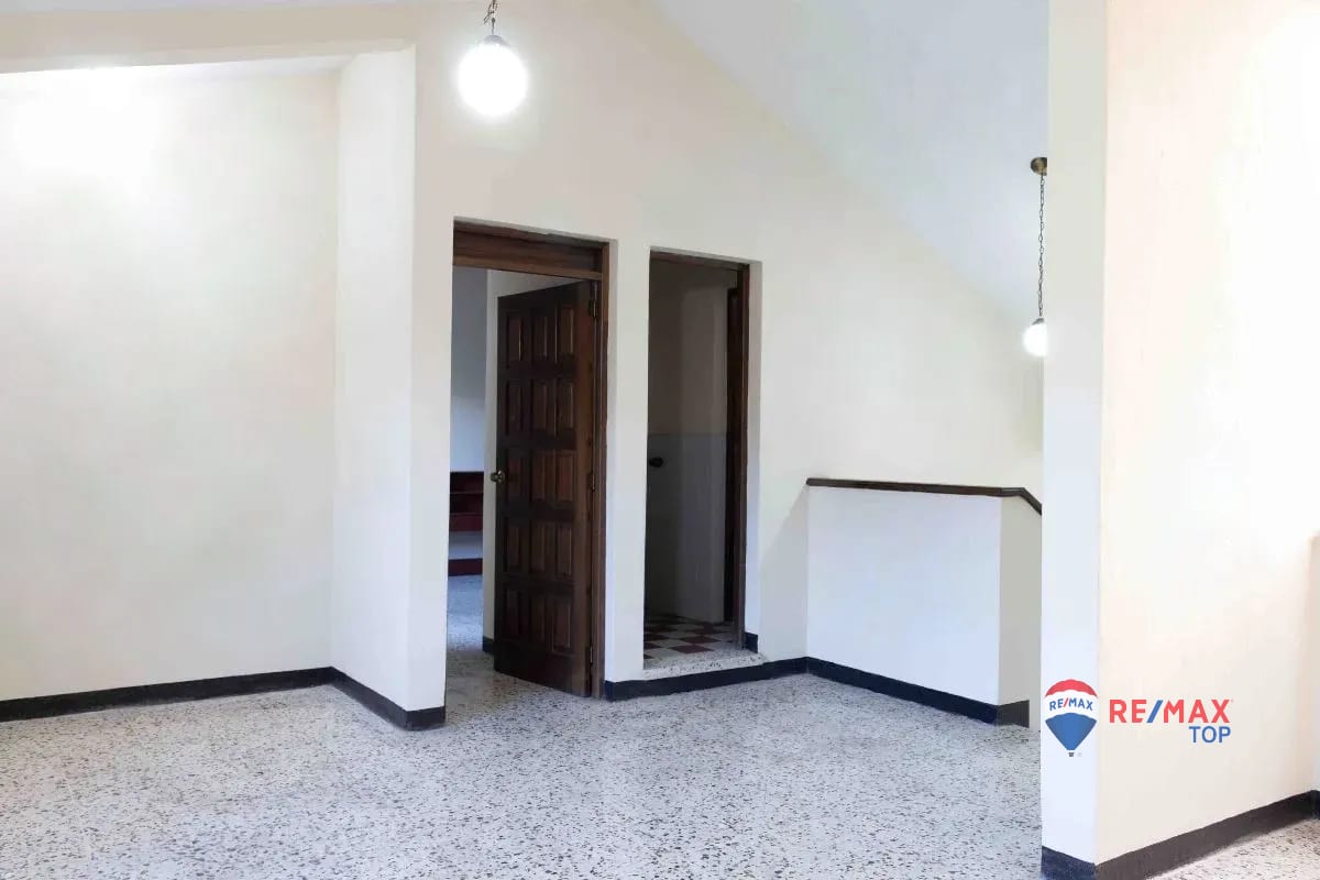 CASA EN COND. LA MONTAÑA, ZONA 16 — Casa en Venta en La Montaña, Zona 16, Guatemala, Ciudad — foto 6 de 9