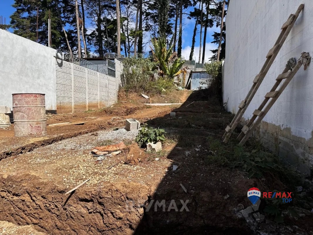 CASA EN CONSTRUCCIÓN EN COND. ARRAZOLA,CAES - 5