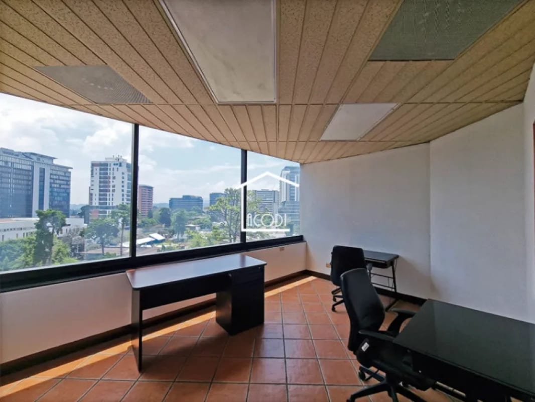 Oficina en Zona 10 — Oficina en Alquiler en Zona 10, Guatemala, Ciudad — foto 2 de 3