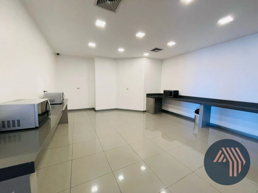 ALQUILER DE OFICINAS - TORRE TIGO, KM 9.3 CARRETERA AL SALVADOR - 6