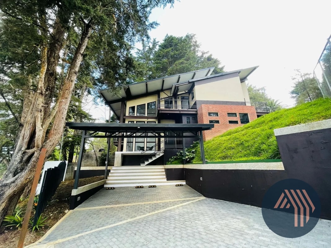 VENTA DE MODERNA CASA - SAN ANTONIO, KM 16 CARR. SALVADOR - 16
