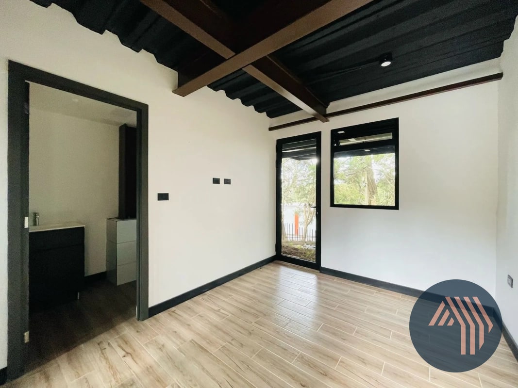 VENTA DE MODERNA CASA - SAN ANTONIO, KM 16 CARR. SALVADOR - 10