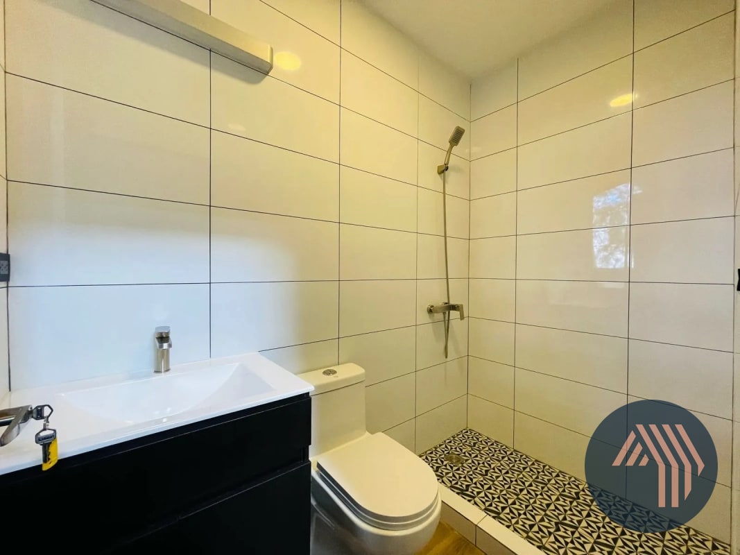 VENTA DE MODERNA CASA - SAN ANTONIO, KM 16 CARR. SALVADOR - 13