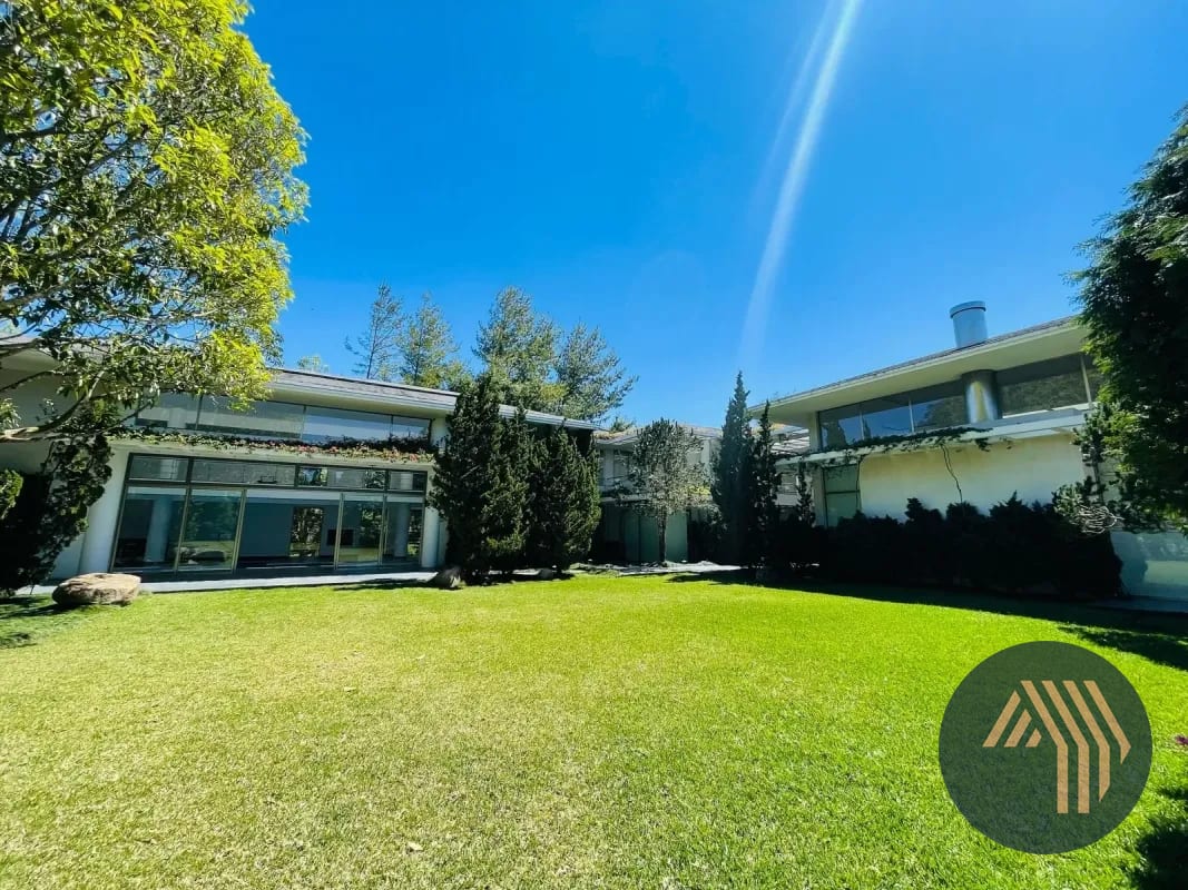 Venta de Lujosa Mansión con Piscina y Helipuerto - Sausalito, Fraijanes — Casa en Venta en Sausalito, Carretera a El Salvador, Guatemala, Ciudad — foto 8 de 17