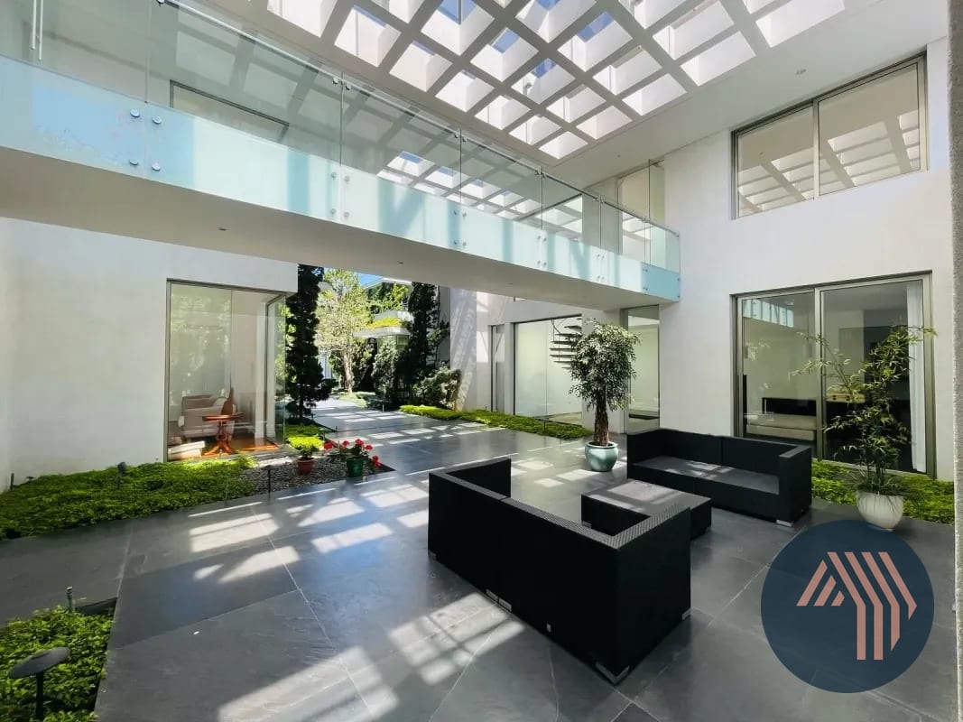 Venta de Lujosa Mansión con Piscina y Helipuerto - Sausalito, Fraijanes — Casa en Venta en Sausalito, Carretera a El Salvador, Guatemala, Ciudad — foto 5 de 17